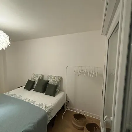 2 Pieces Standing Entre Disneyland Et Paris Appartement